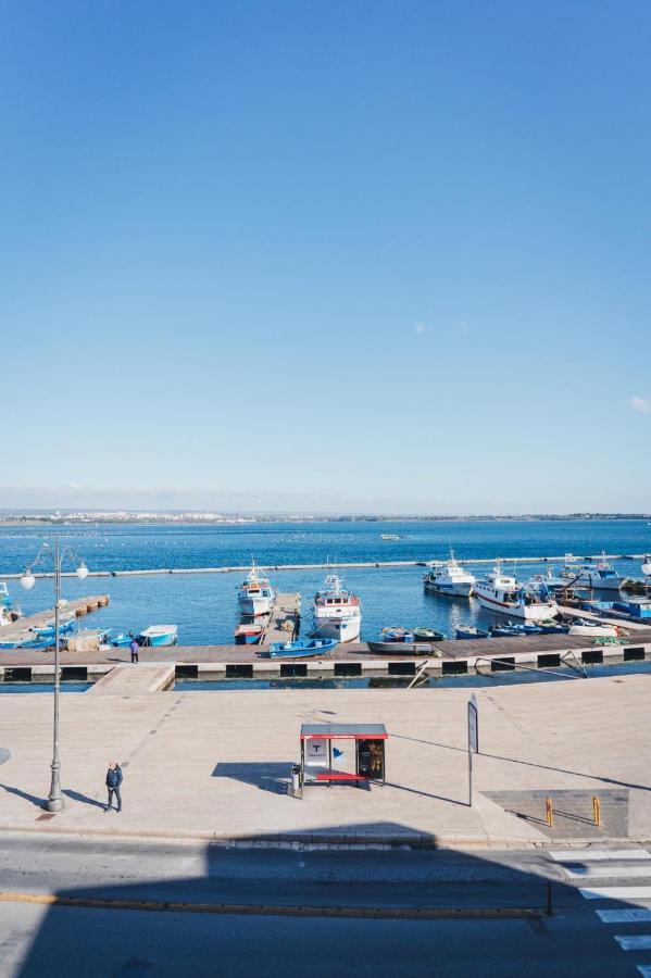 A-Mare Exclusive Rooms & Suites Tarento Exterior foto