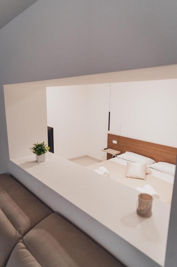 A-Mare Exclusive Rooms & Suites Tarento Exterior foto